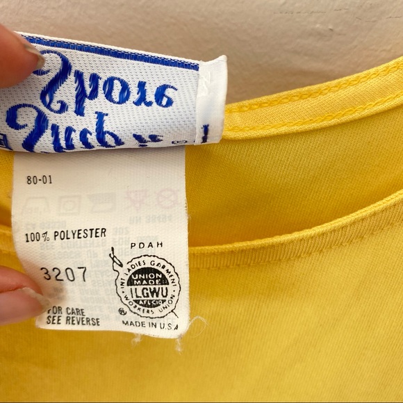 ❤️3 for $30❤️ Vintage Yellow Tank - Picture 4 of 6